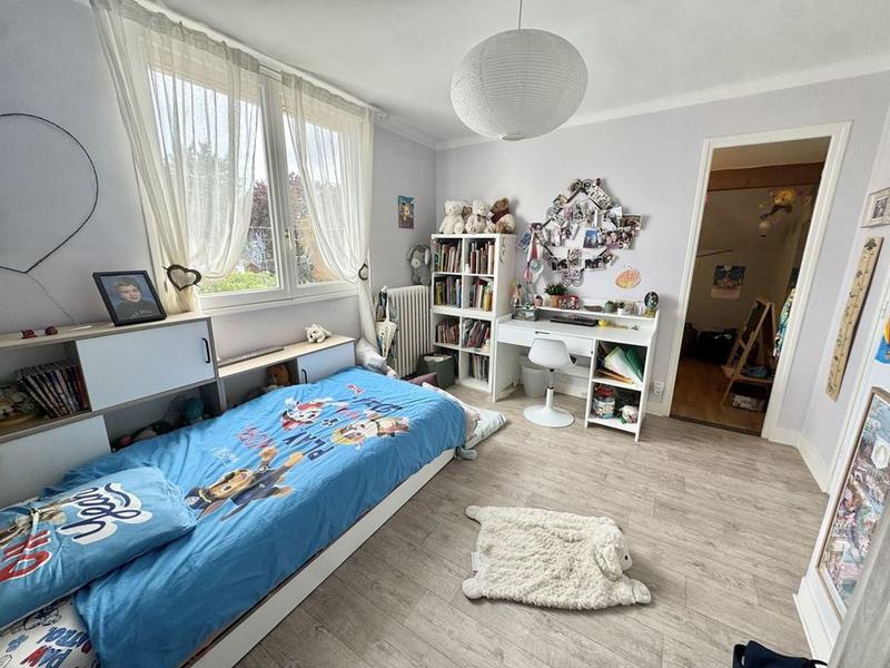 Maison traditionnelle - 137 m² - 6 pièces