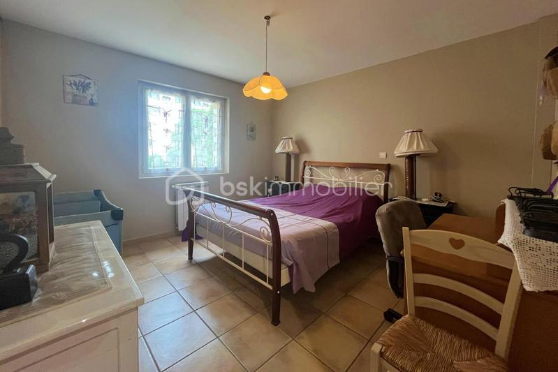 Maison - 265 m² - 13 pièces