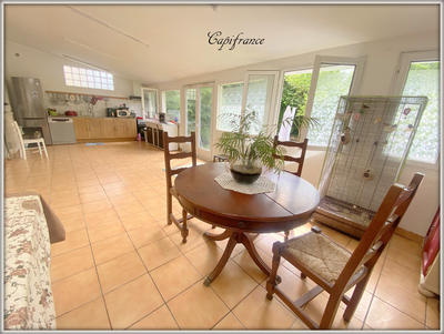 Maison - 193 m² - 8 pièces