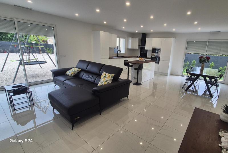 Maison - 107 m² - 5 pièces