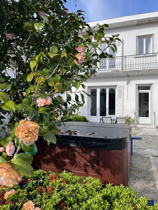 Maison ancienne - 190 m² - 7 pièces