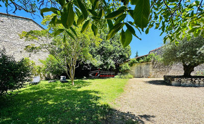 Maison de village - 315 m² - 8 pièces