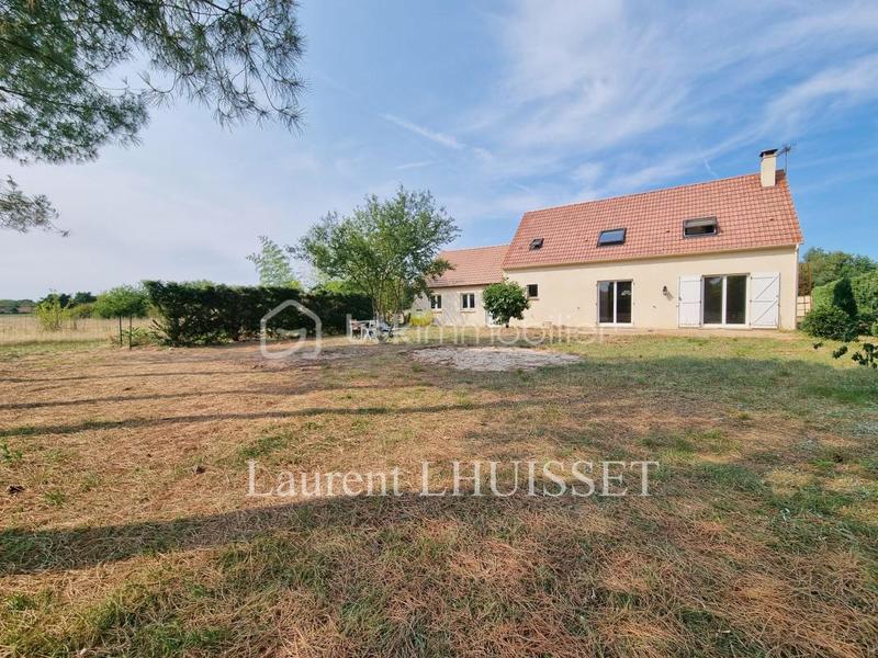 Maison traditionnelle - 131 m² - 6 pièces
