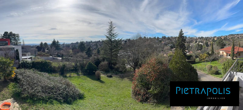 Maison - 235 m² - 7 pièces