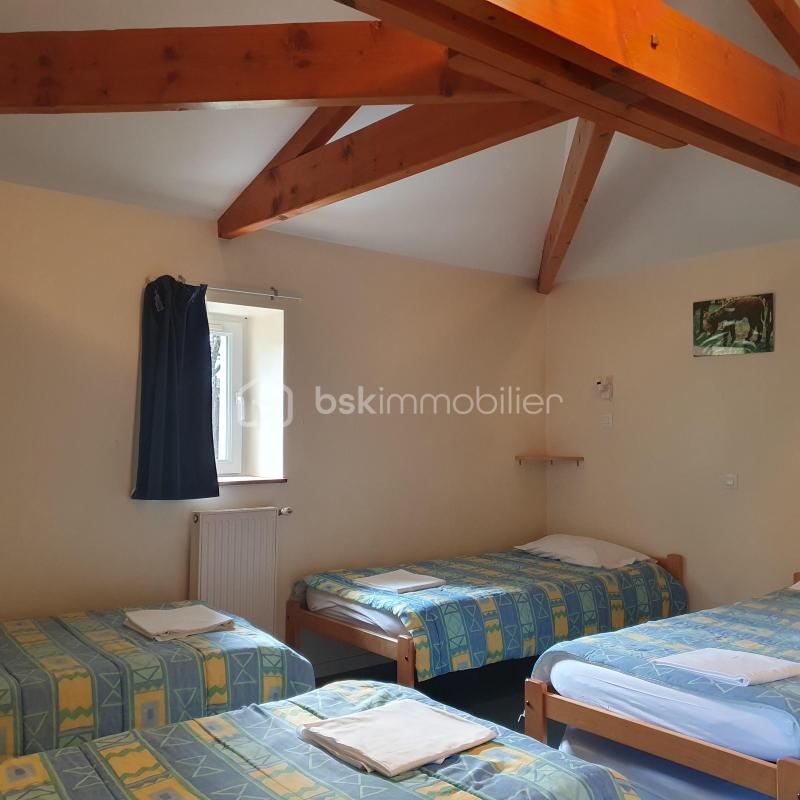 Maison chambre d'hôtes - 400 m² - 9 pièces