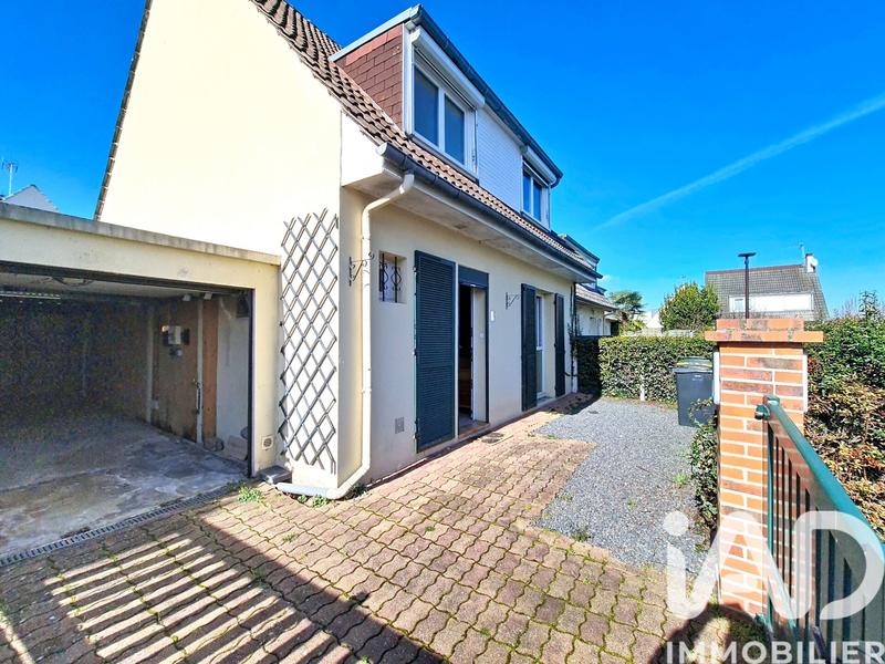 Maison - 98 m² - 5 pièces