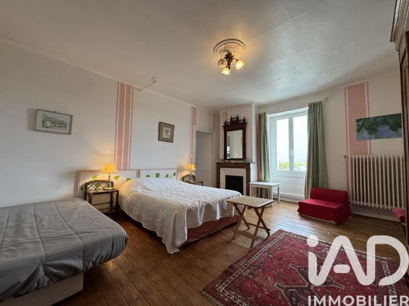 Maison - 338 m² - 12 pièces