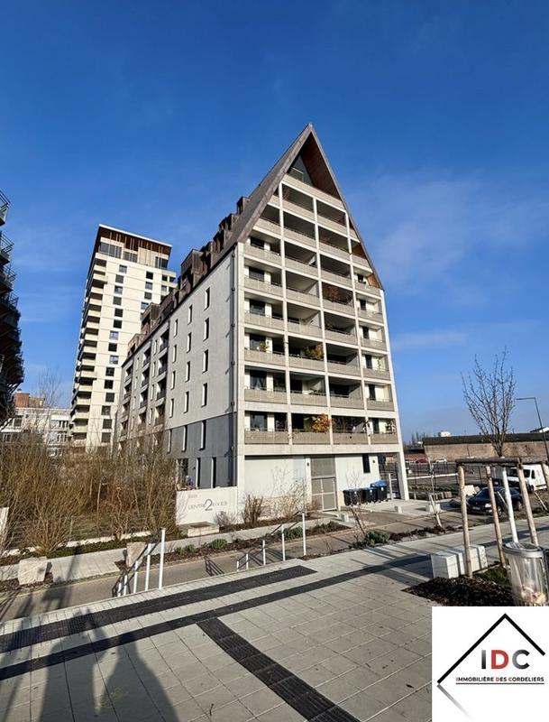 Appartement - 110 m² - 5 pièces