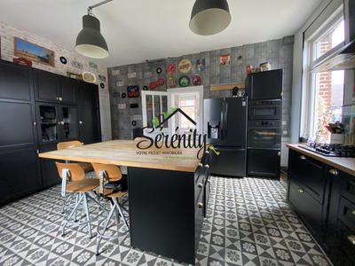 Maison - 182 m² - 7 pièces