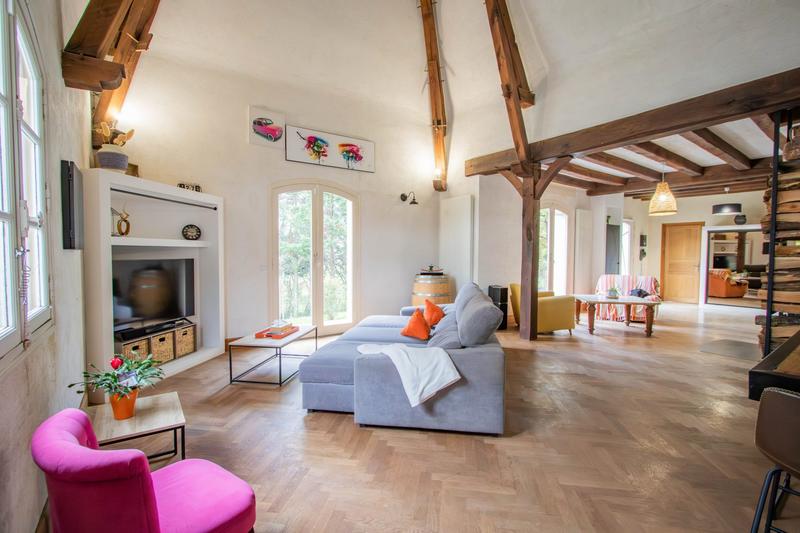 Maison - 279 m² - 8 pièces