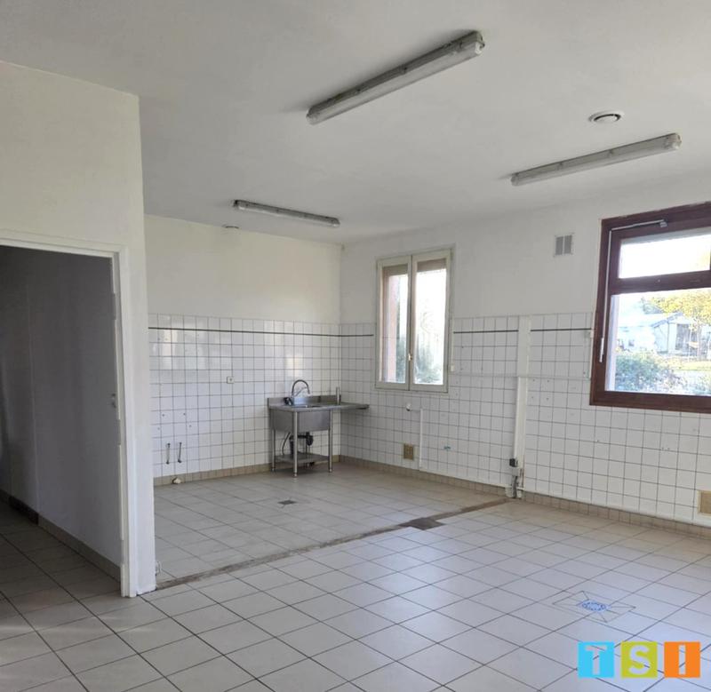 Local d'activités - 200 m² - 7 pièces
