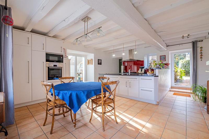 Maison - 180 m² - 9 pièces