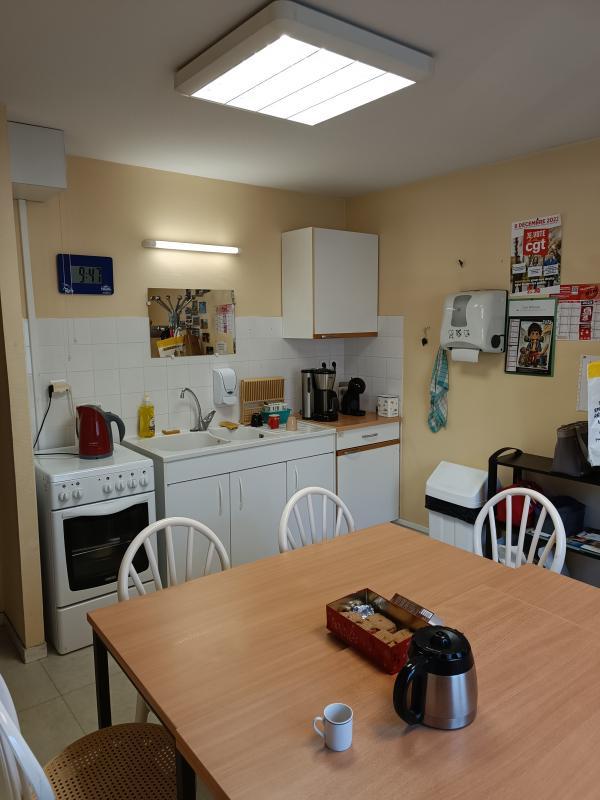 Bureau - 240 m² - 11 pièces