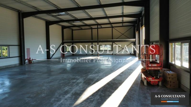 Local d'activité / Entrepôt - 260 m²