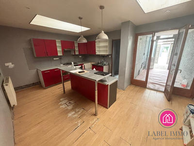 Maison - 170 m² - 10 pièces