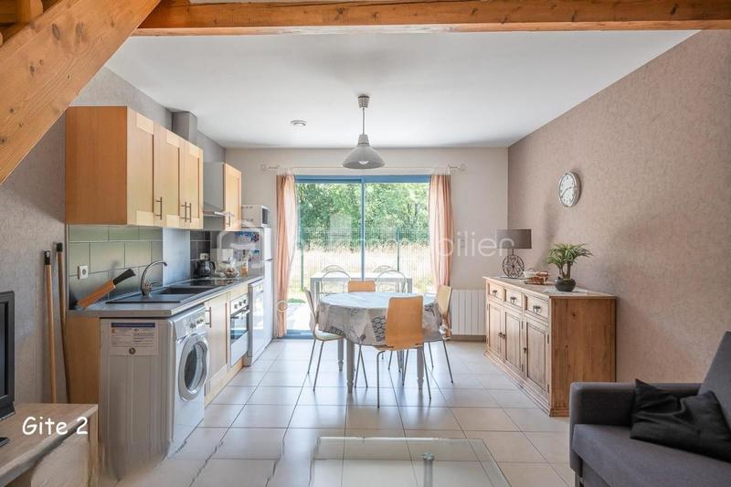 Propriété - 410 m² - 16 pièces