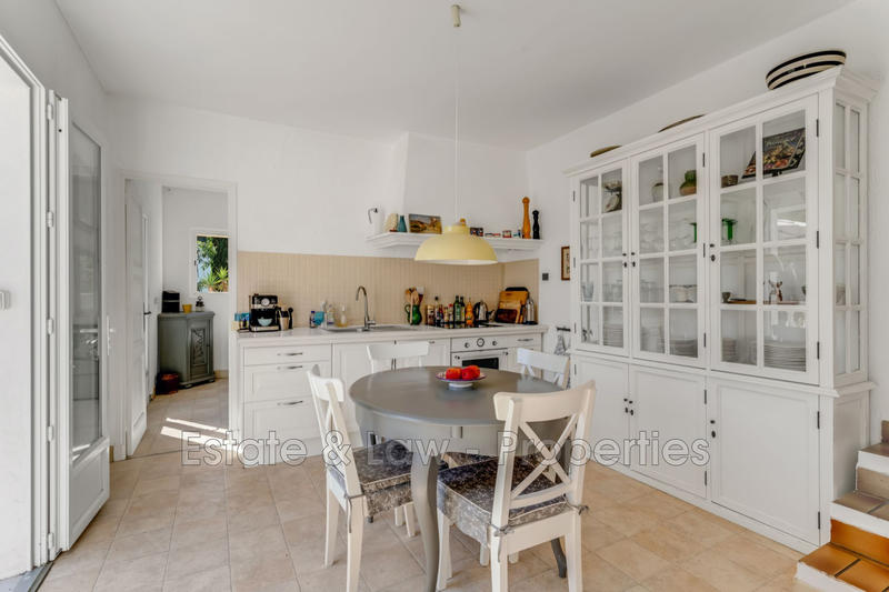 Maison - 177 m² - 5 pièces