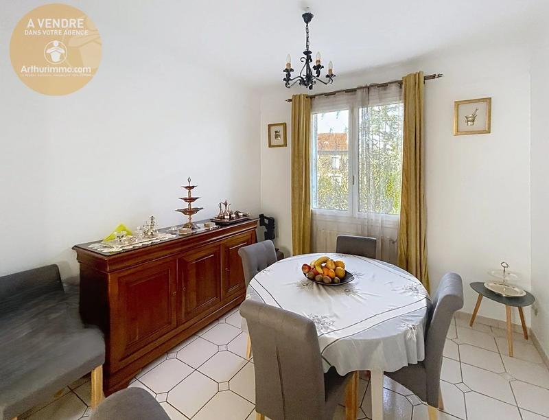 Maison - 156 m² - 8 pièces