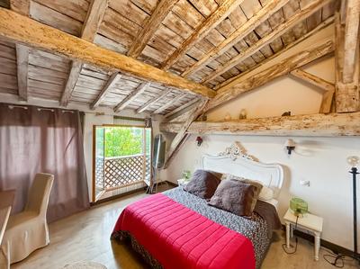 Maison - 682 m² - 20 pièces