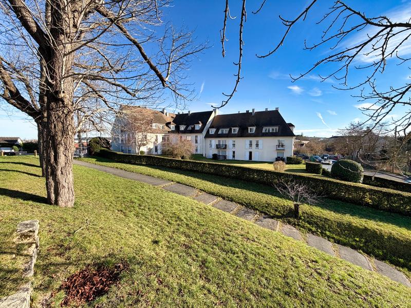 Appartement - 96 m² - 5 pièces