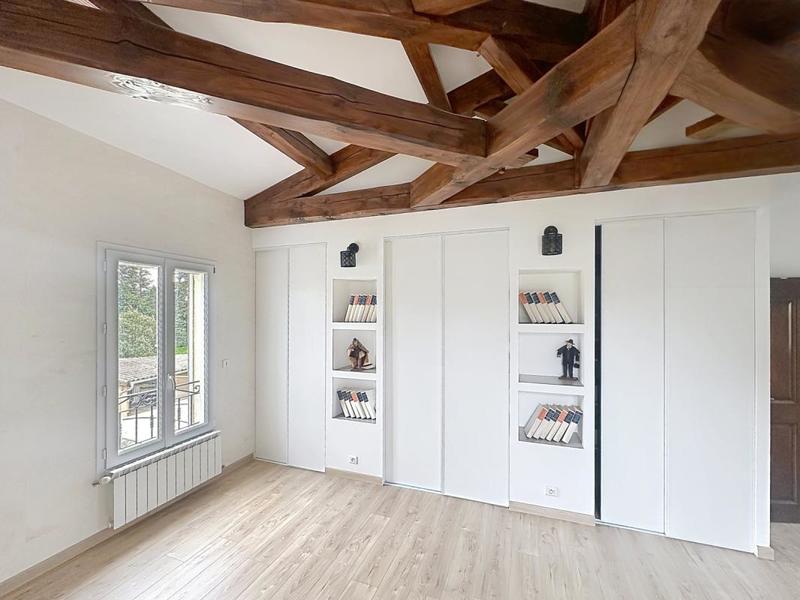 Maison - 300 m² - 7 pièces