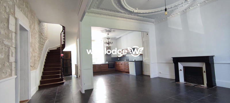 Maison - 210 m² - 6 pièces