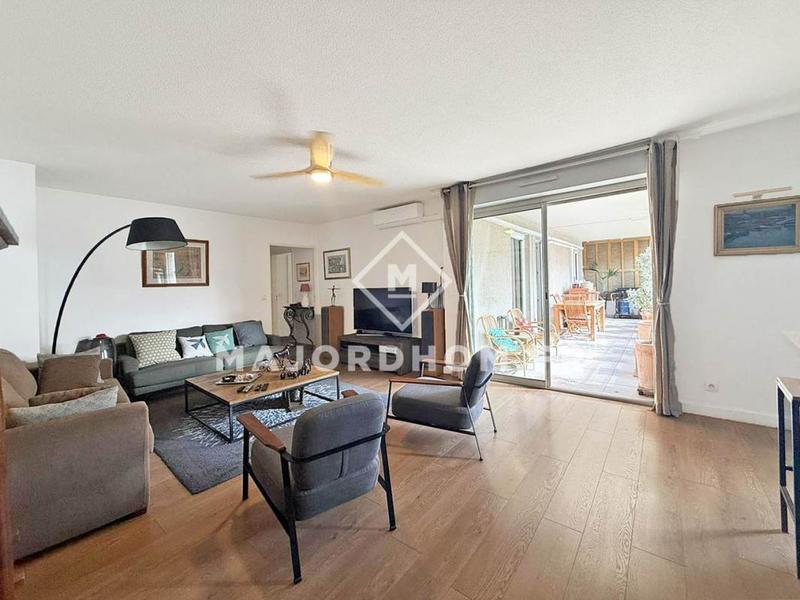 Appartement - 84 m² - 4 pièces