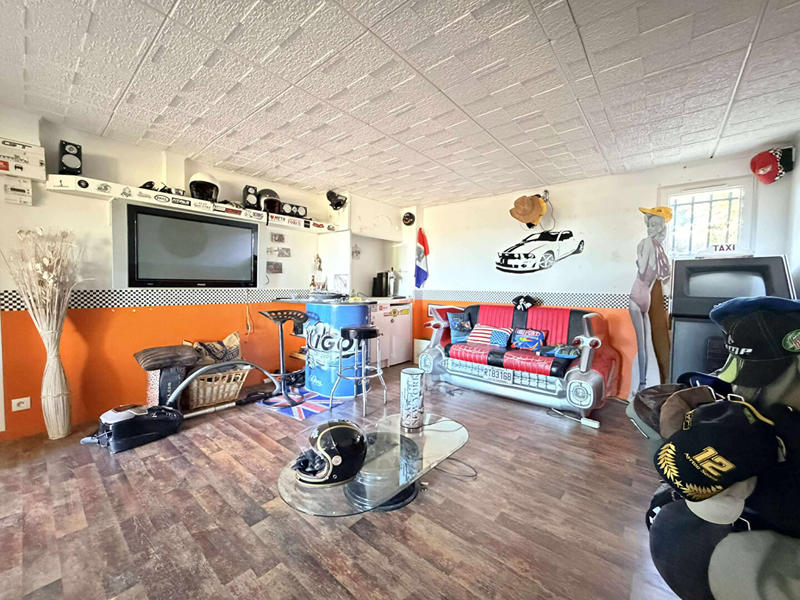 Maison - 193 m² - 5 pièces