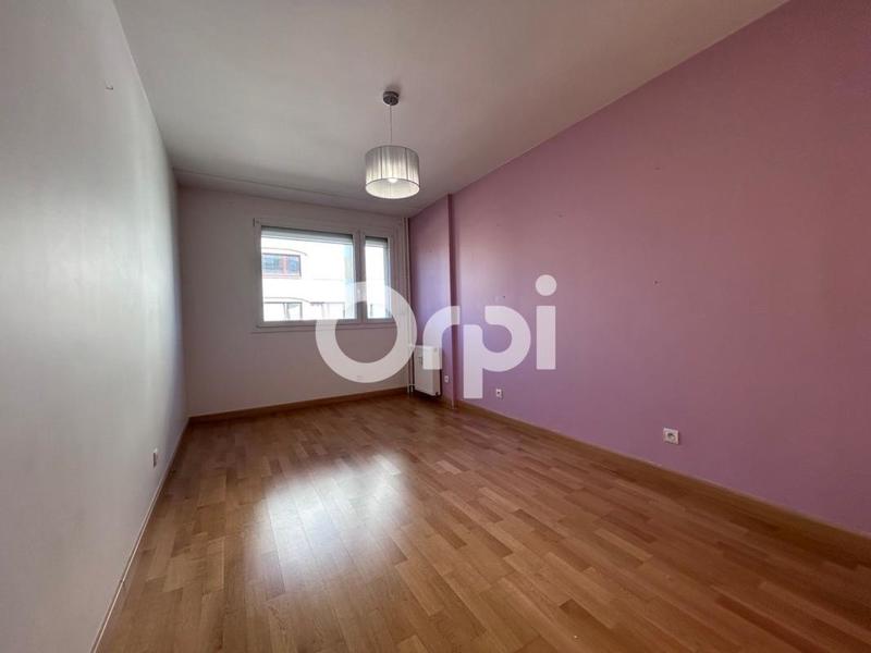 Appartement - 99 m² - 4 pièces