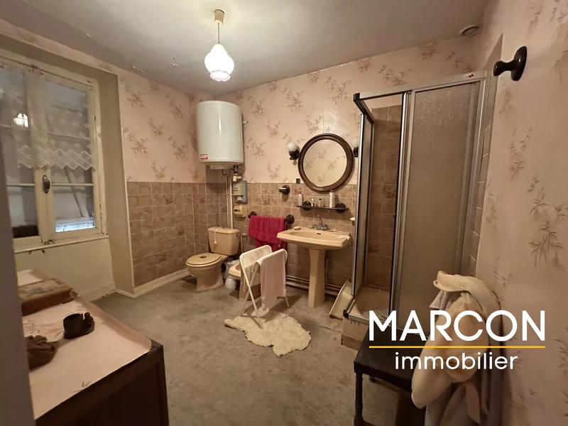 Maison de village - 217 m² - 8 pièces