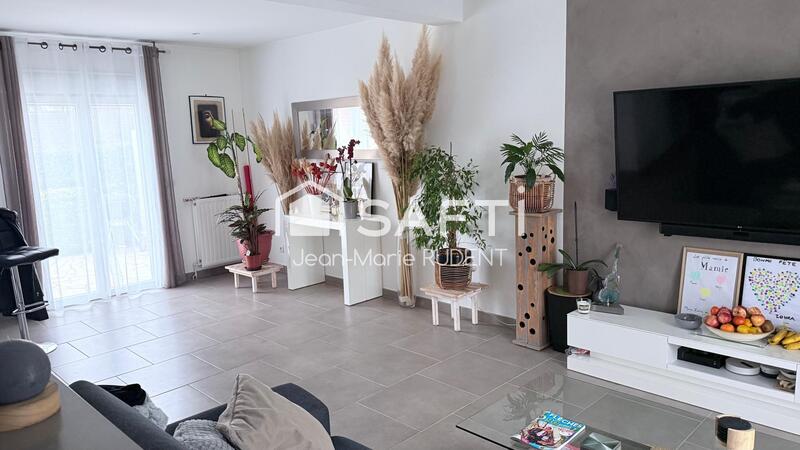 Maison - 105 m² - 6 pièces