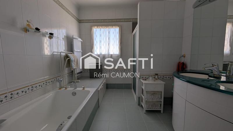 Maison - 217 m² - 9 pièces