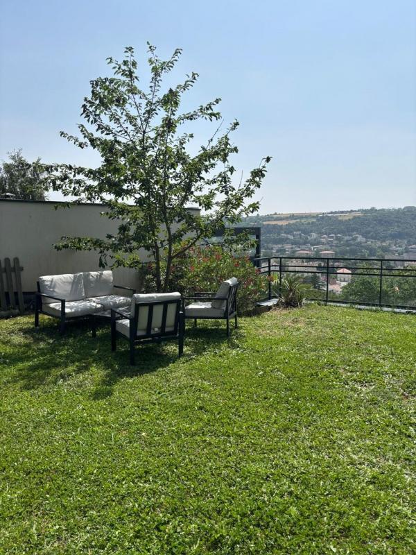 Villa - 180 m² - 6 pièces