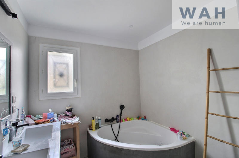 Maison - 145 m² - 6 pièces