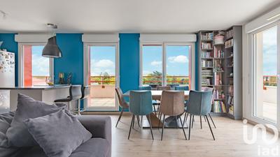 Appartement - 96 m² - 5 pièces