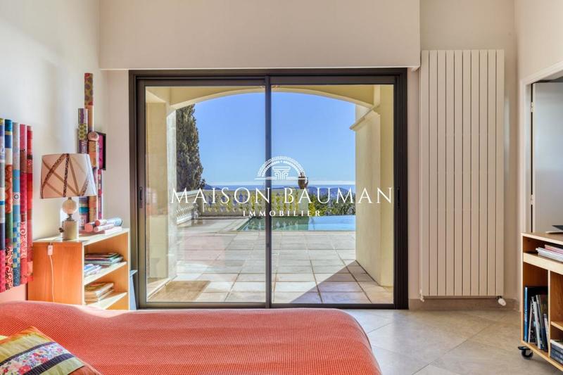 Villa - 311 m² - 7 pièces