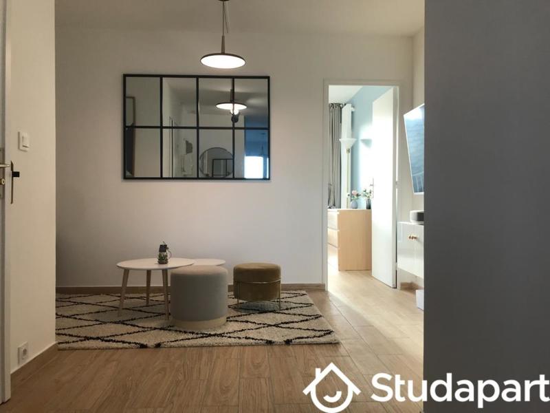 Chambre - 13 m² - 1 pièce