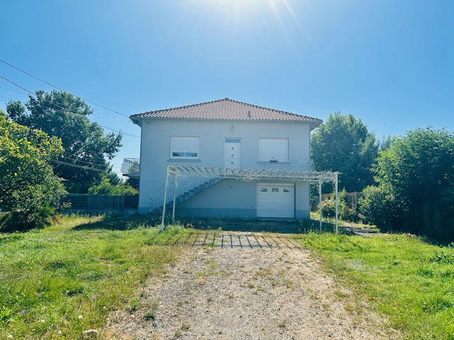 Maison - 204 m² - 7 pièces