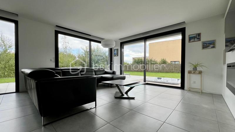 Maison - 190 m² - 6 pièces