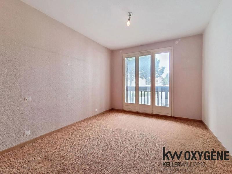 Appartement - 100 m² - 4 pièces