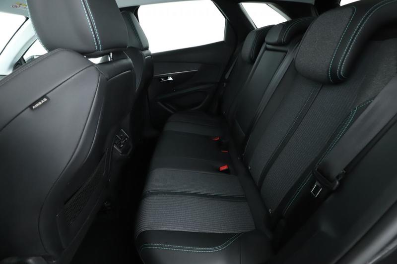 Peugeot 3008 1.2 PureTech Allure Pack Eat8 130 ch