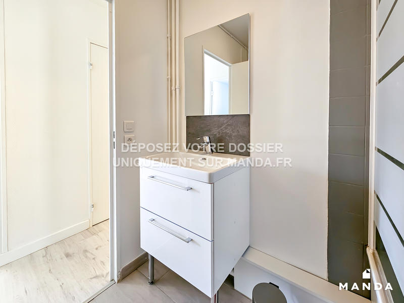 Chambre - 10 m² - 4 pièces