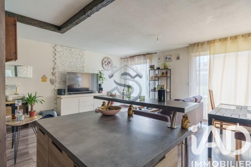 Appartement - 85 m² - 5 pièces