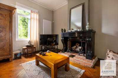 Maison - 275 m² - 7 pièces