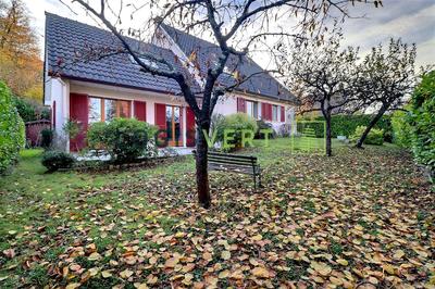 Maison - 167 m² - 8 pièces