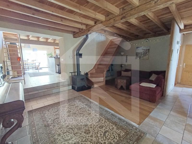 Maison - 141 m² - 6 pièces