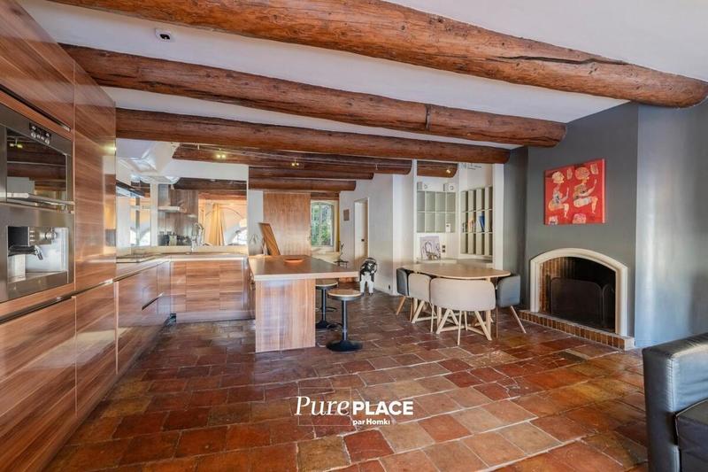 Appartement - 141 m² - 4 pièces