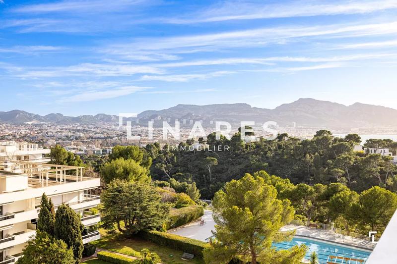 Appartement - 90 m² - 4 pièces