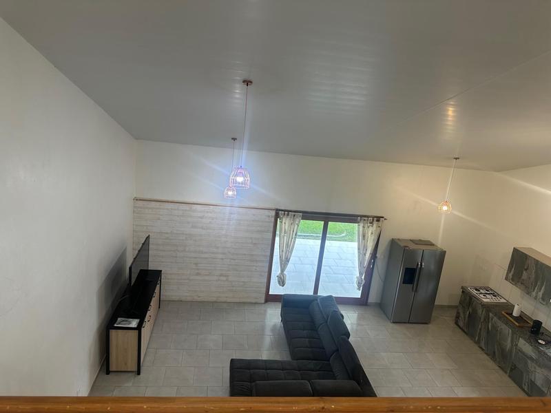 Maison - 220 m² - 4 pièces