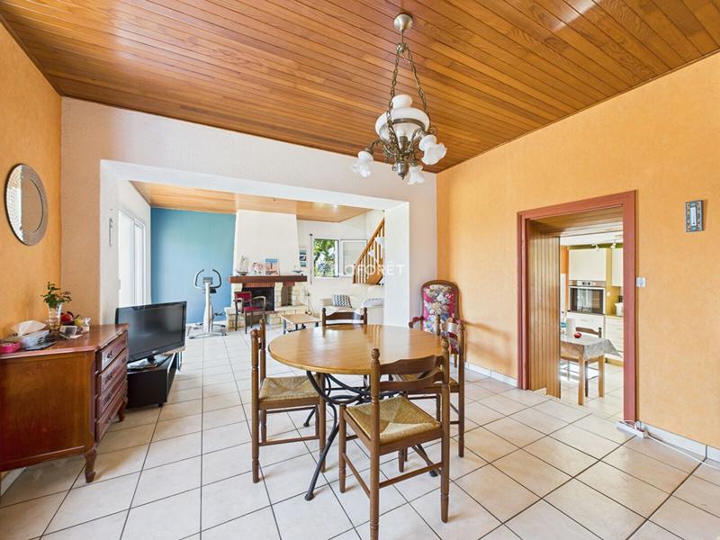 Maison traditionnelle - 120 m² - 6 pièces